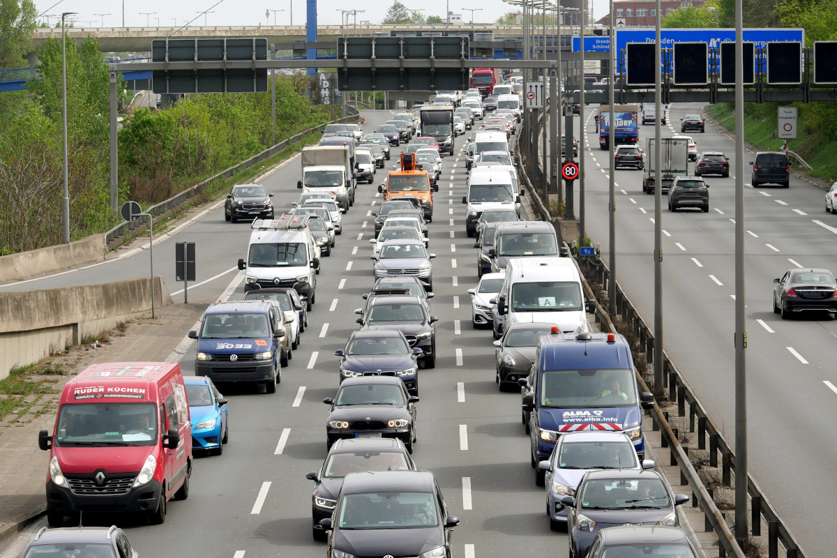 A52 zwischen Düsseldorf und Essen dicht – Staugefahr am Wochenende