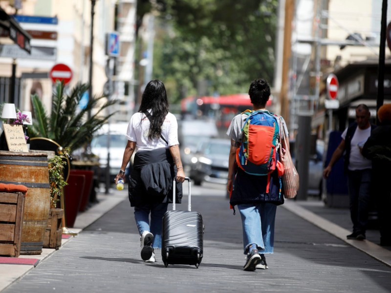 Urlauber buchen Airbnb-Unterkunft – doch jetzt soll alles anders werden