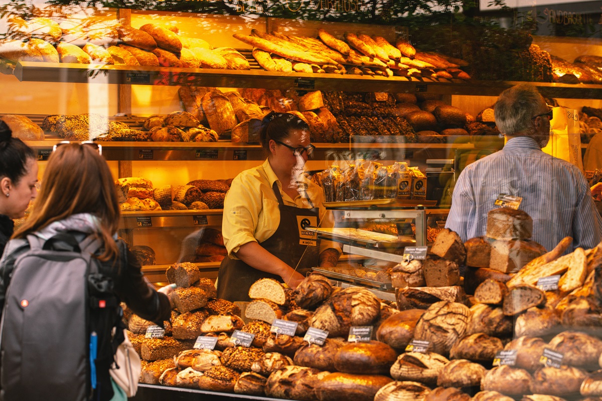 NRW: Traditions-Bäckerei will Bargeld loswerden – Kunden toben: „Für uns gestorben“