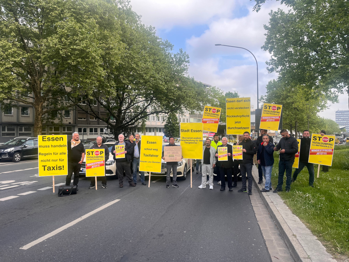 Essen: Über 200 Taxis blockieren Innenstadt! Der Grund ist ernst – „Wir sind in Gefahr“