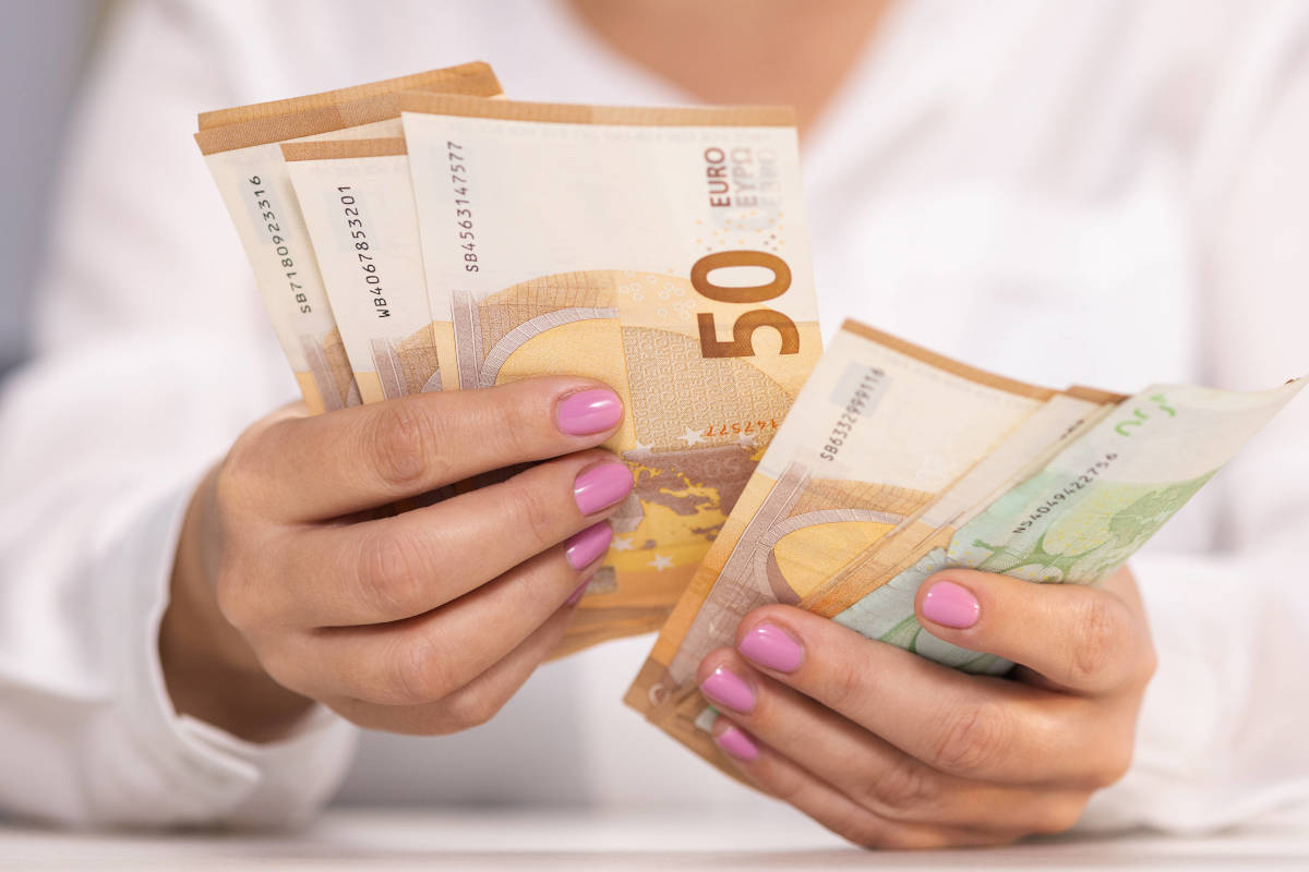 Gehalt: Diese Angestellten bekommen plötzlich 1.200 Euro mehr