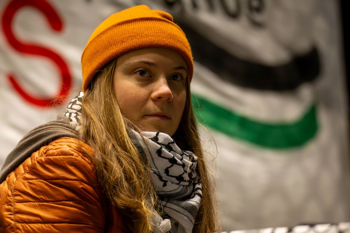 Greta Thunberg knapp dem Tod entkommen? Drohnenangriff auf Schiff