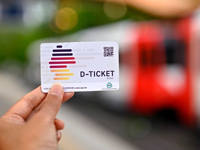 VRR-Chef enthüllt bittere Deutschlandticket-Wahrheit – Kunden stöhnen