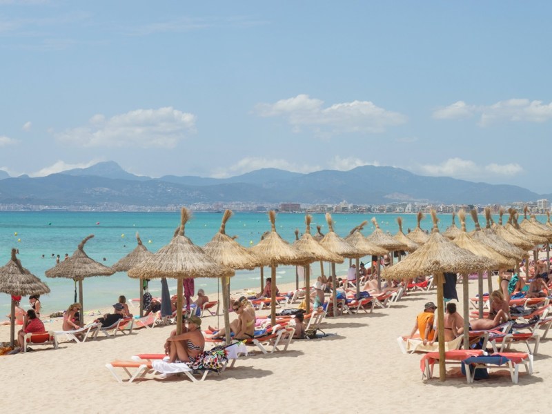 Mallorca: Drei deutsche Urlauber zünden Feuer am Ballermann – mit bitteren Folgen