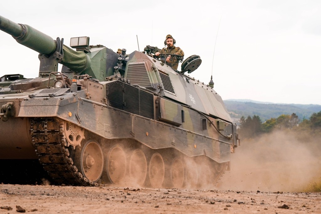 Bundeswehr "in 18, besser 12 Monaten handlungs- und durchhaltefähig machen" 