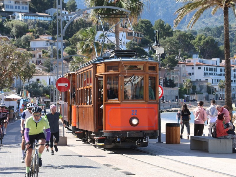Urlaub auf Mallorca: Deshalb solltest du jetzt unbedingt nach Sóller fahren