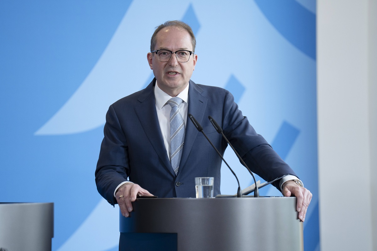 Dobrindt greift durch: Knallharte Razzien – „Königreich Deutschland“ verboten