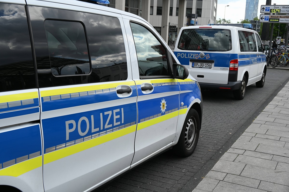 Ruhrgebiet: Messer-Attacke auf offener Straße! Mann sticht auf Ex-Freundin ein