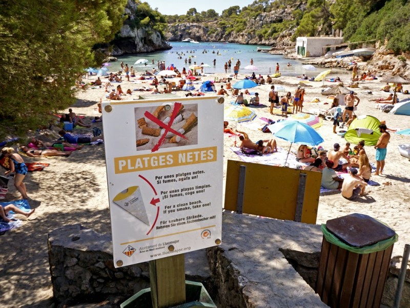 Mallorca: Urlauber nach Rauchverbot am Strand auf 180 – „Man kann’s auch total übertreiben“