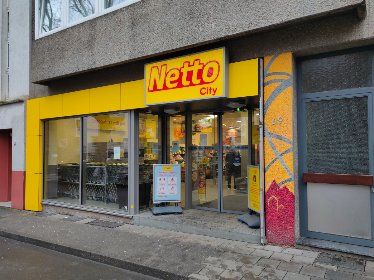 Netto, Rewe und Co. in NRW: Kunden sehen es am Eingang – es erwischt sie eiskalt