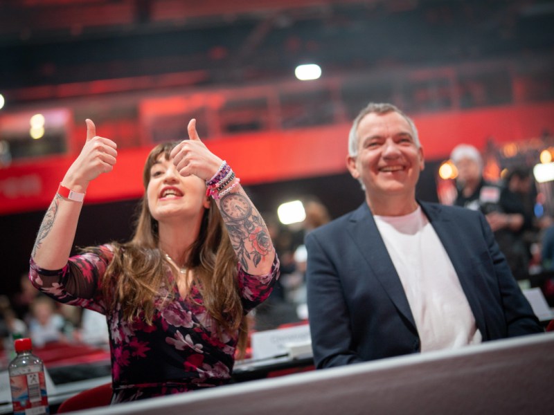 Linke-Parteitag: Vulgär-Auftritt spaltet die Gemüter – „Super feige“