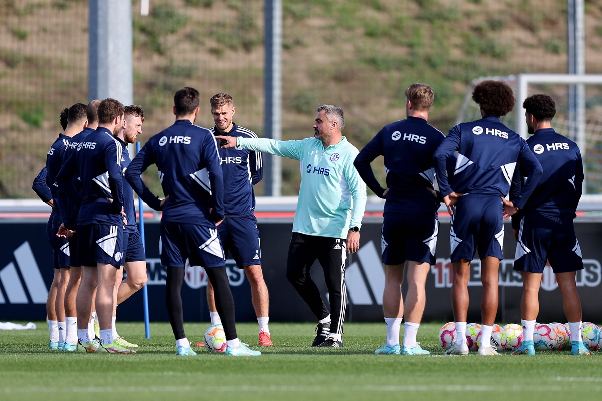 Ex-Schalke-Trainer gelingt die Sensation – bei S04 konnte er davon nur träumen