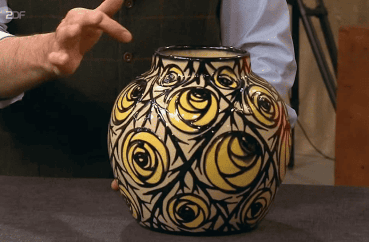„Bares für Rares“: Verkäufer platt – Trödelmarkt-Vase ist ein Vermögen wert
