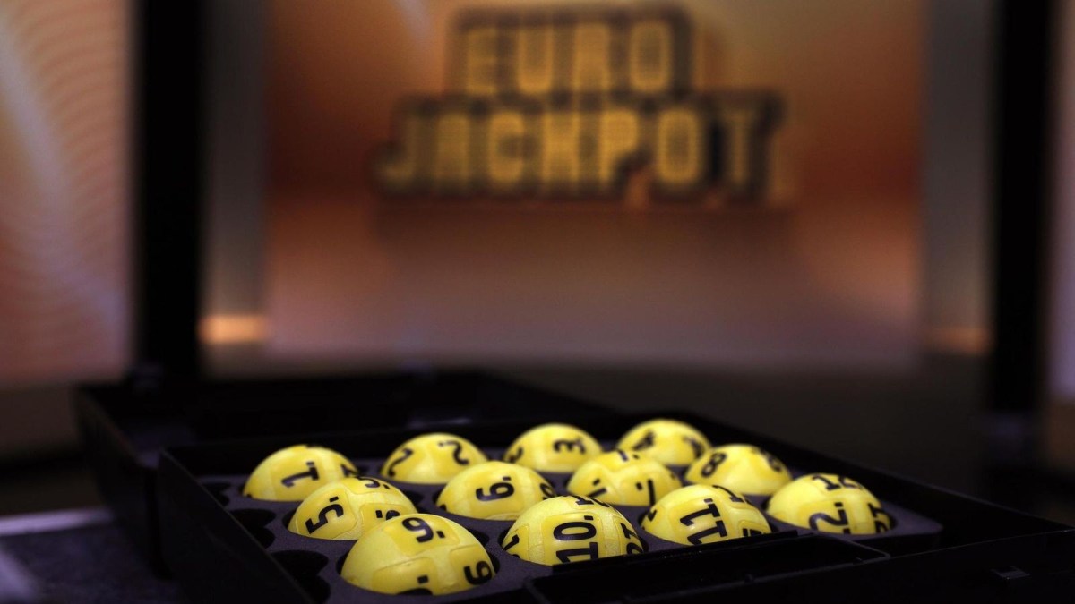 Wer traut sich, am Freitag, den 13. Lotto zu spielen? Wer den Eurojackpot knackt, winken rund 31 Millionen Euro.
