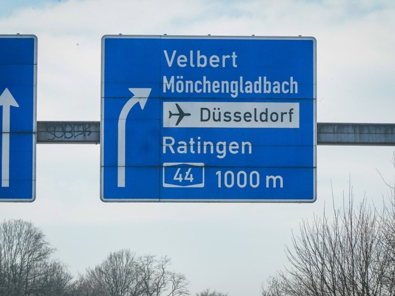 Ausgerechnet vor den Ferien! A44 am Flughafen Düsseldorf gesperrt