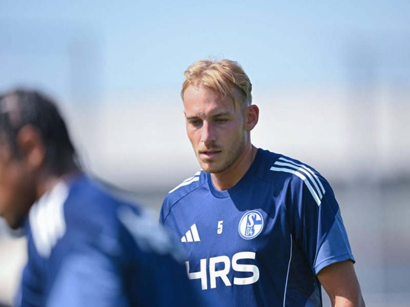 FC Schalke 04: Becker spricht nach Entscheidung Klartext – „Daran liegt es nicht“