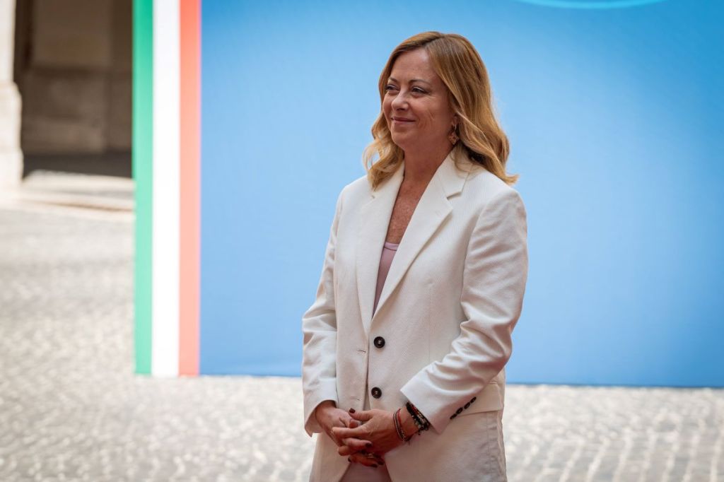 Stark, präsent, unverwechselbar: Giorgia Meloni setzt klare Akzente