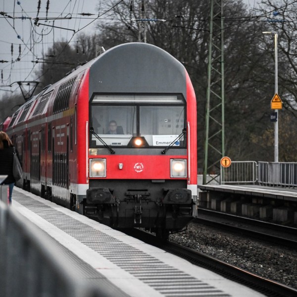 Bahn-Pendler im Ruhrgebiet stöhnen – Strecke wochenlang gesperrt