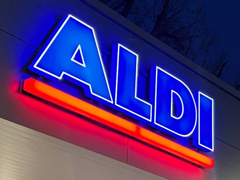 Werbung lockt zahlreiche Aldi-Kunden an – im Laden erleben sie eine Achterbahn der Gefühle