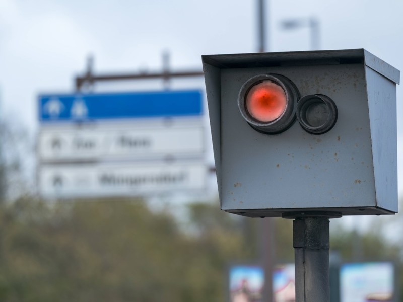 Kein Bußgeld trotz Blitzer-Foto – wie Camper das System austricksen!