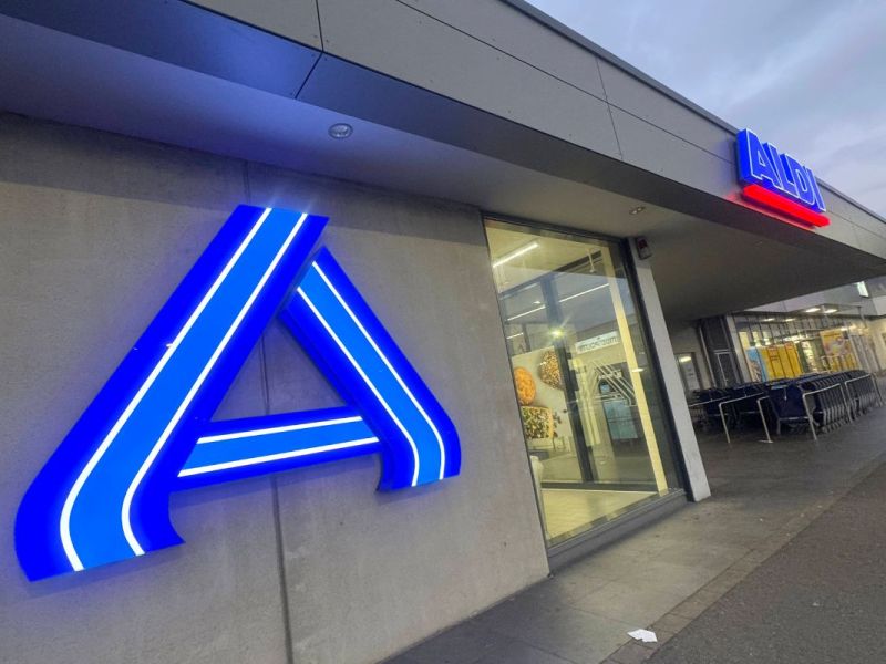 Amerikanerin geht bei Aldi einkaufen – über eines kommt sie nicht hinweg! „War verloren“