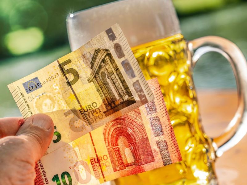 Bier-Preis-Schock bei Veltins und Krombacher – so reagieren Stauder, KöPi und Co.
