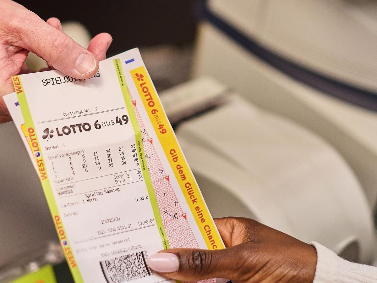 Ein Lottospieler aus dem Kreis Gütersloh gewann am Wochenende rund 1,8 Millionen Euro. Bei der Samstags-Ziehung am 5. Juli von LOTTO 6aus49 erzielte er einen Treffer in der zweiten Gewinnklasse.