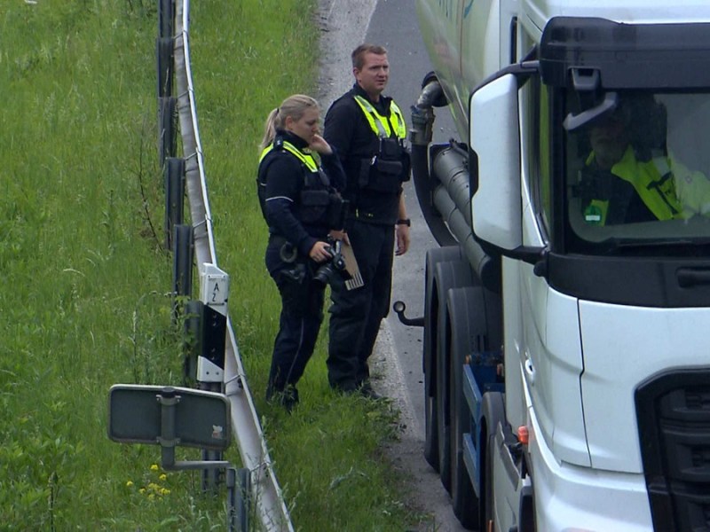 Schwerer Unfall auf A2 bei Dortmund mit Schwerverletztem: Autofahrer im Krankenhaus gestorben