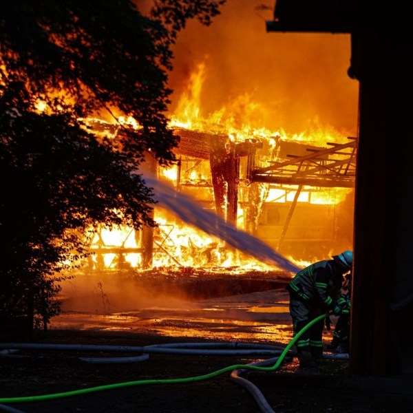 Feuer wütet in historischem NRW-Freizeitpark! Mit üblen Folgen