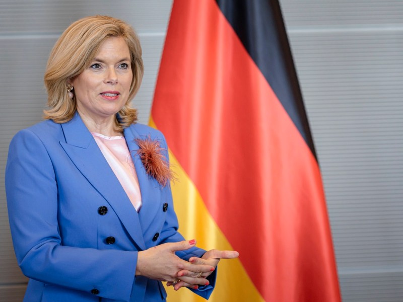 Klöckner bleibt hart: CSD-Streit im Bundestag eskaliert – „Bundespolizei gerufen“