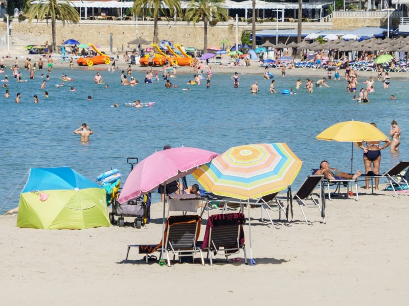 Paar bucht Urlaub auf Mallorca – vor Ort kommt es, wie es kommen musste