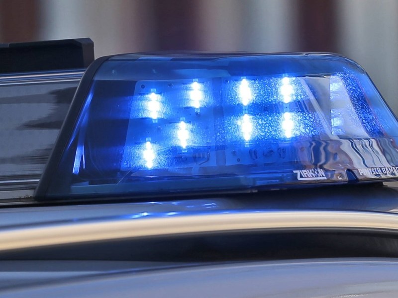 Gelsenkirchener will in Bochum Auto beladen – plötzlich wird er fast zerquetscht