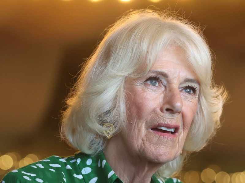 Königin Camilla taucht bei Wimbledon auf – sie zieht alle Blicke auf sich