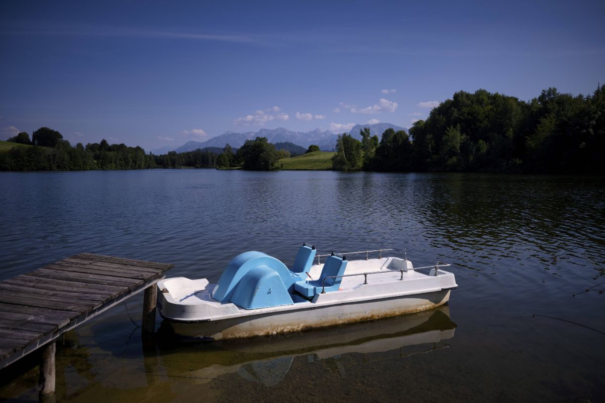 Vater und Kind nach Tretboot-Unglück in Bayern vermisst! Ihre Familie muss ...