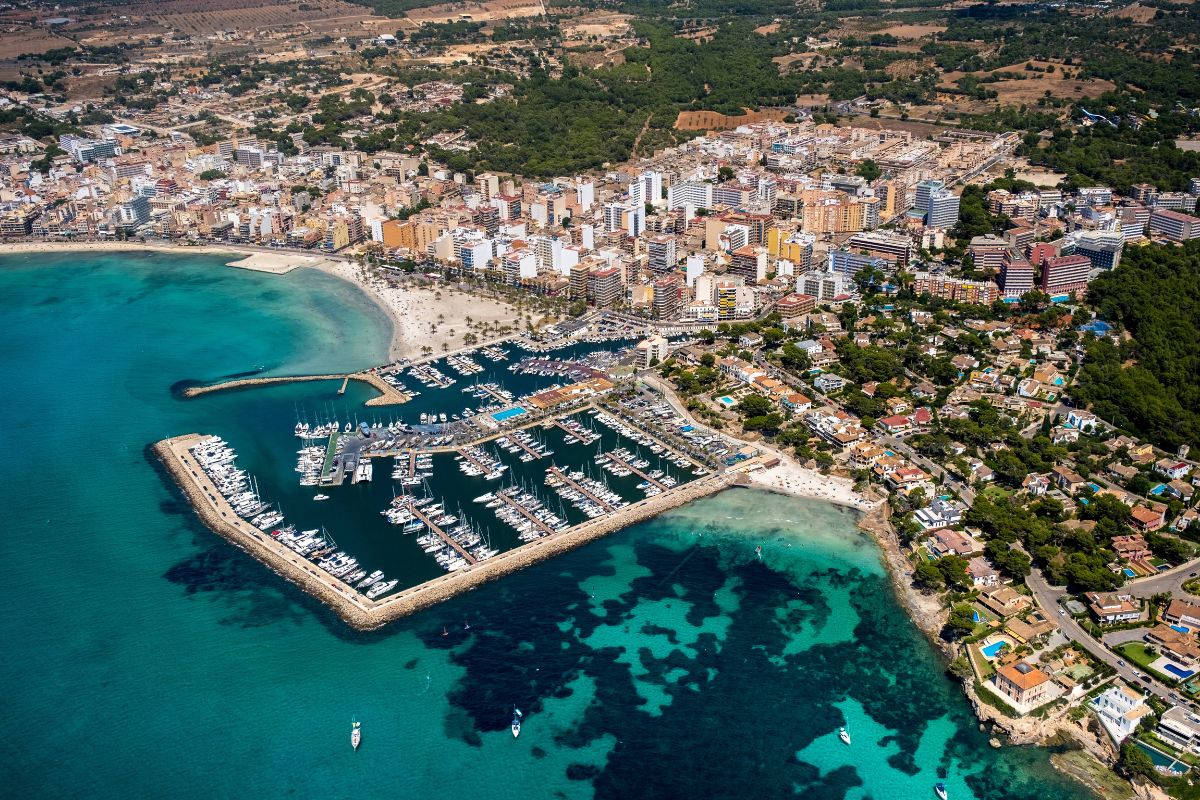frauen-in-palma-auf-mallorca-auf-toilette-gefilmt-t-ter-mit-irrer-erkl-rung