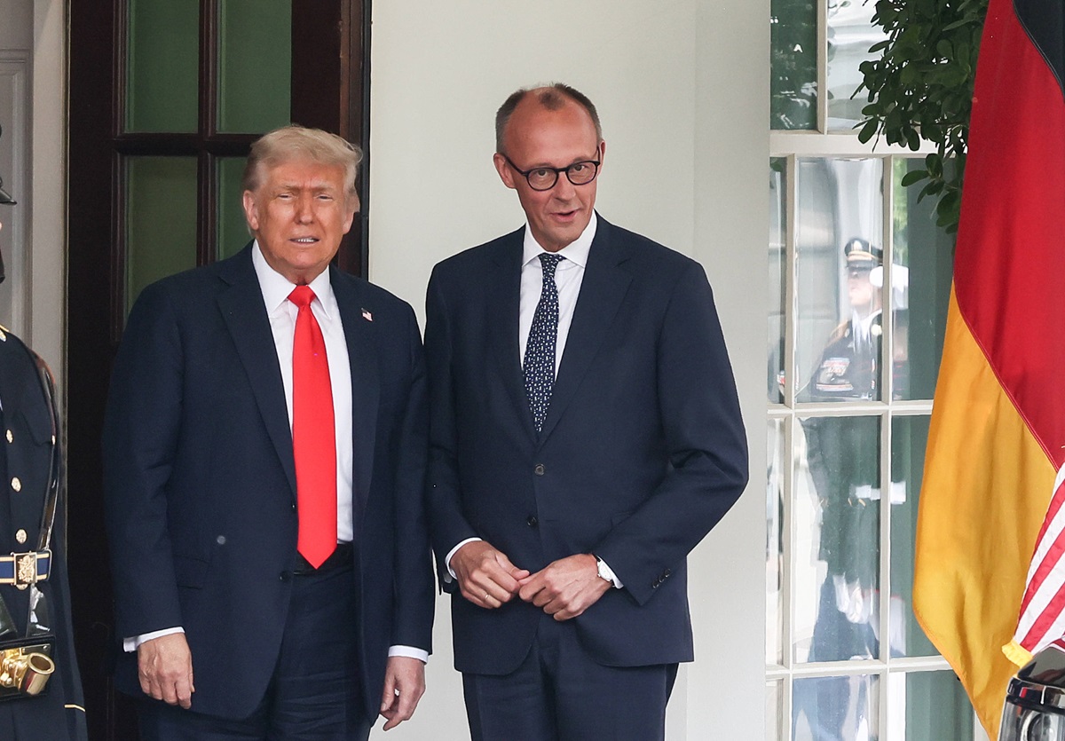 Zoff um Zölle: Merz gegen Trump. Trump zieht durch – und Merz warnt vor dem Mega-Schaden für Deutschland.