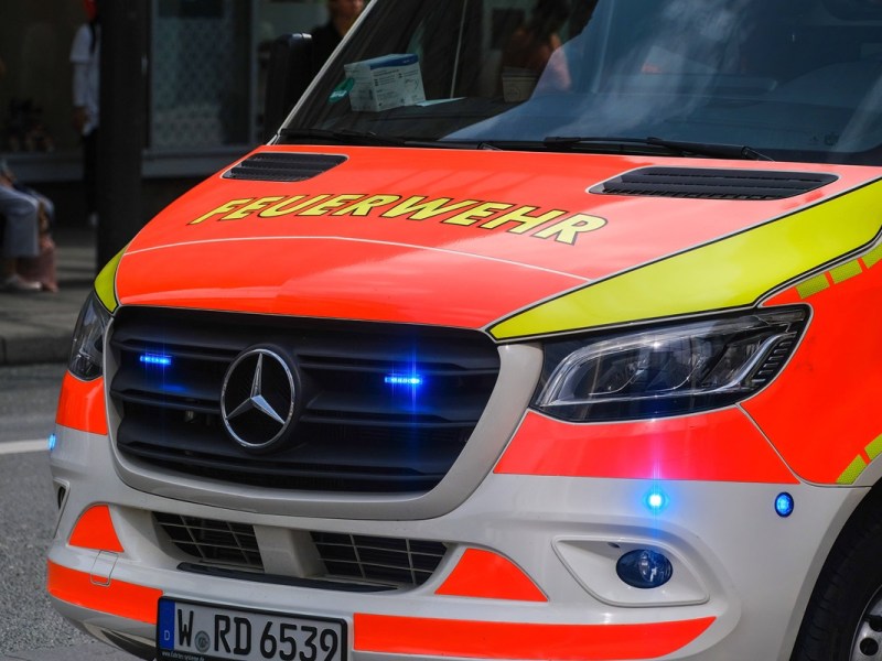 Tödlicher Unfall in NRW – E-Bike-Fahrer stürzt 10 Meter in die Tiefe