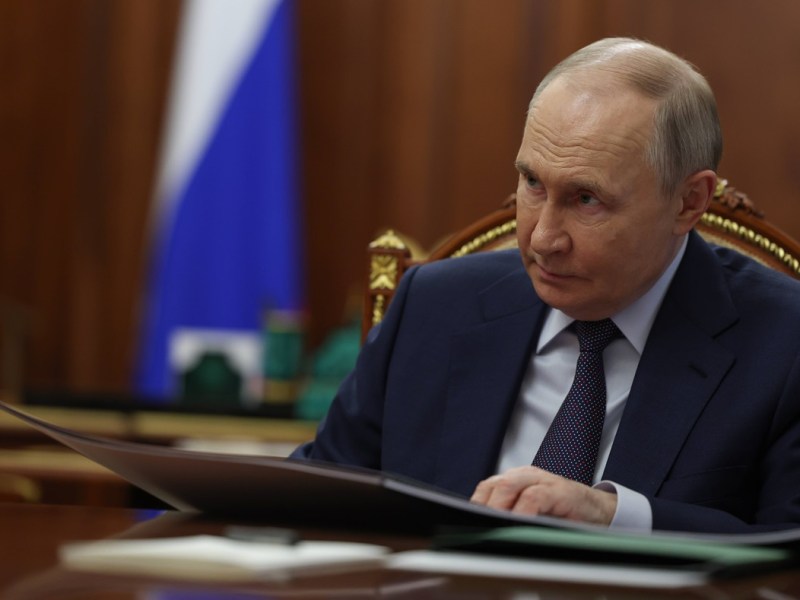 Wladimir Putins dunkle Deutschland-Vergangenheit: Ein Leben zwischen Fußball, Bier und Gewalt