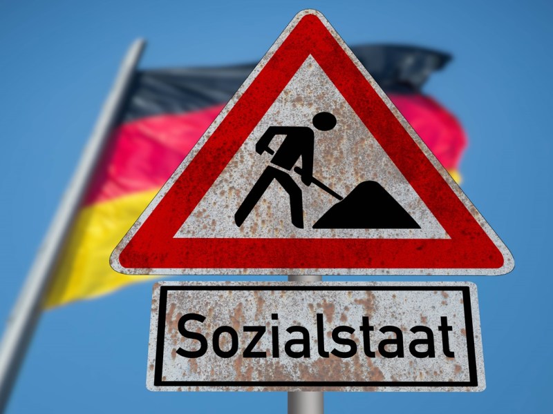 Sozialstaat platzt aus allen Nähten! Billionen-Summe für Bürgergeld, Pflege und Co. fällig