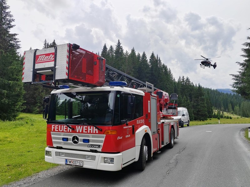 Horror-Unglück bei München: Kleinflugzeug stürzt ab – 4 Tote