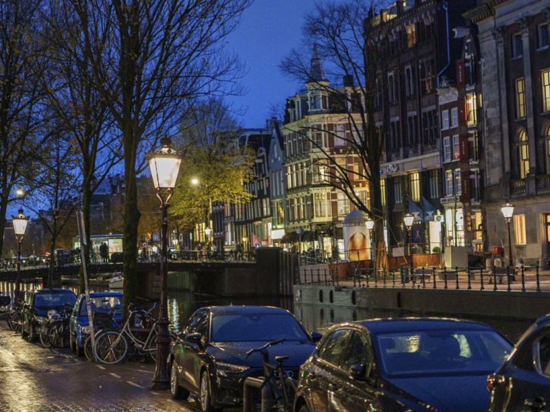 Illegale Parkplatzmasche! Holland-Urlauber sollten gewarnt sein – 10.000 Euro Bußgeld drohen