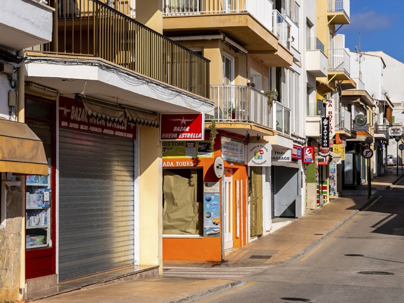 Mallorca-Urlauber wollen in Palma shoppen gehen – sie stehen vor verschlossenen Türen