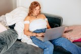Rente klingt für viele Studenten noch weit weg – doch genau jetzt entscheidet sich, wie gut es später aussieht.