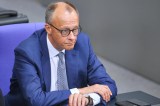 Im Vergleich zum russischen Staatschef verdient der Bundeskanzler relativ wenig